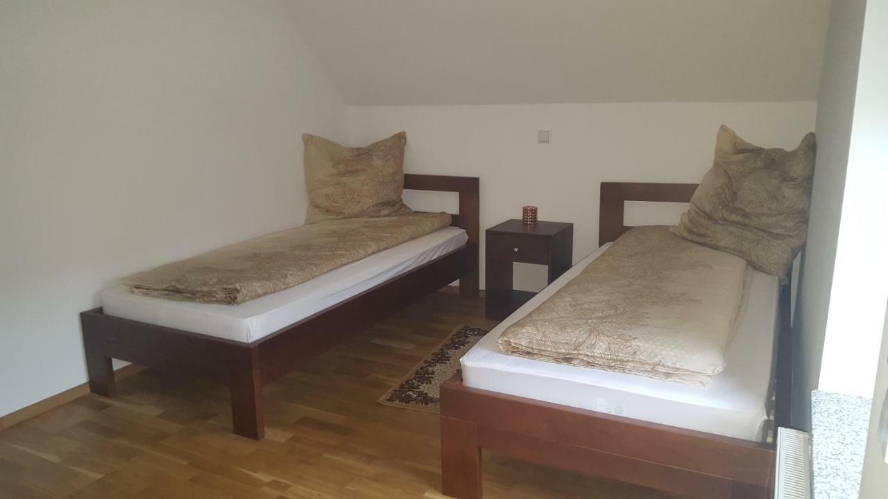 Apartments Zum Bayrisch Pub Weißenhorn المظهر الخارجي الصورة